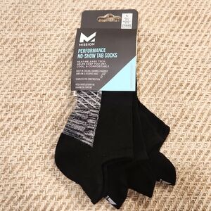 Performance no-show socks
